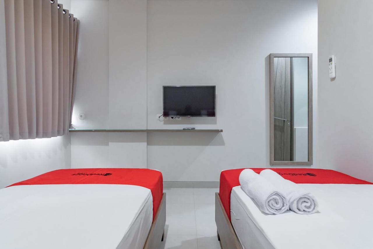 Reddoorz Plus @ Cirebon City Center Exterior photo