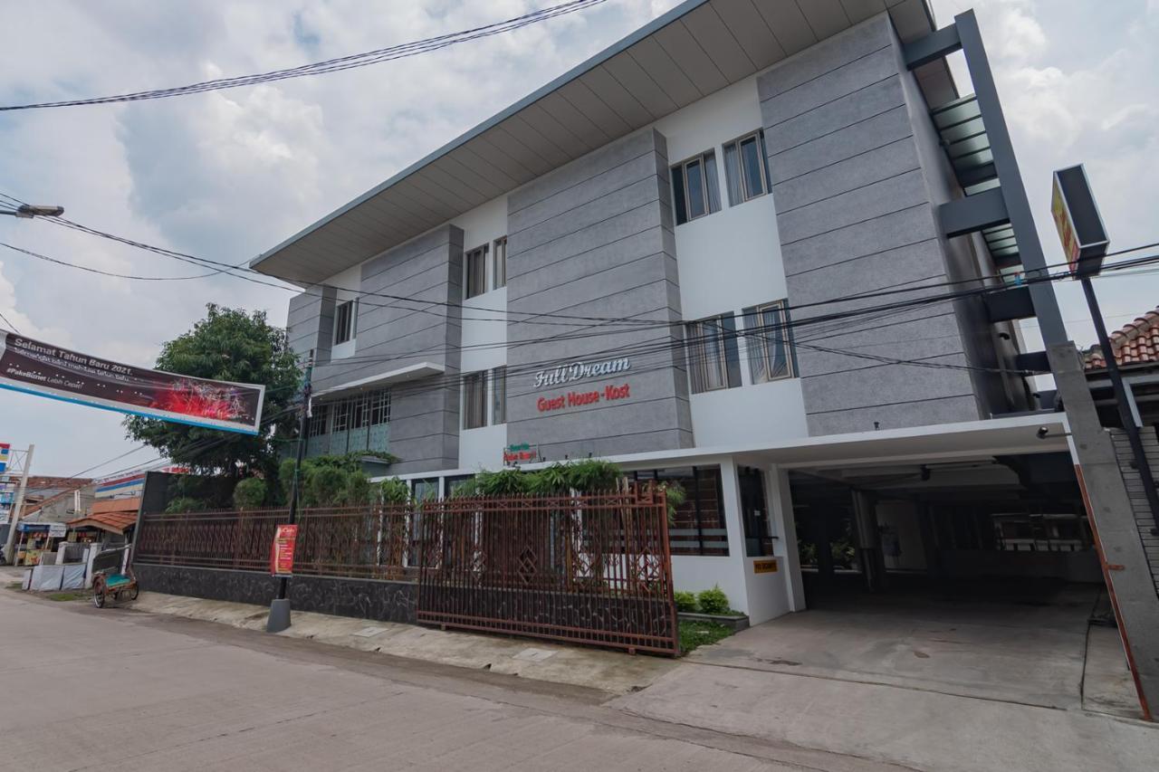 Reddoorz Plus @ Cirebon City Center Exterior photo