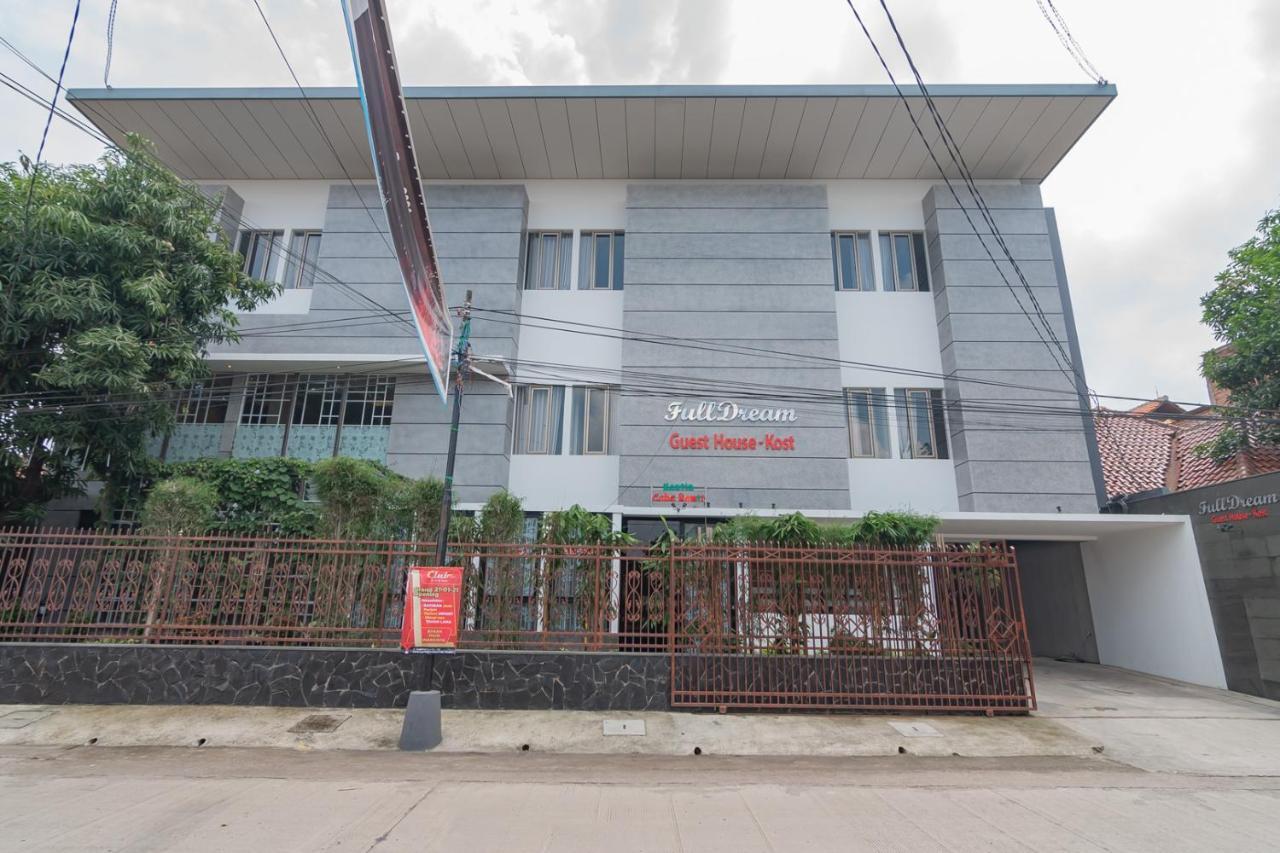 Reddoorz Plus @ Cirebon City Center Exterior photo